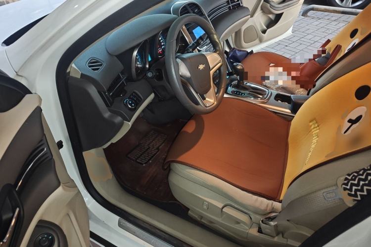 Used Chevrolet Malibu 2014 2.0L Automatic Comfort Edition Driver Seat