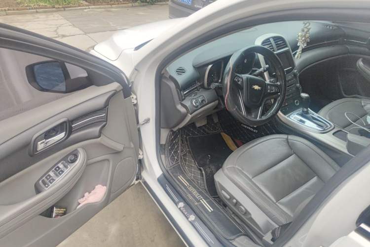Used Chevrolet Malibu 2014 2.0L Automatic Luxury Edition Driver Seat
