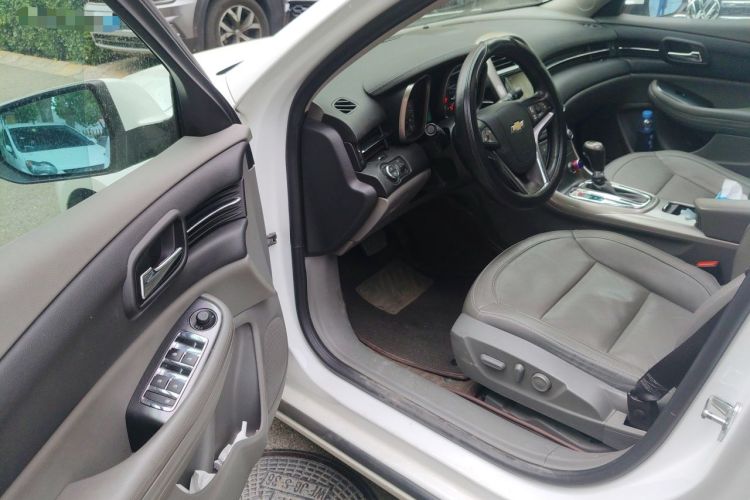 Used Chevrolet Malibu 2014 2.0L Automatic Luxury Edition Driver Seat