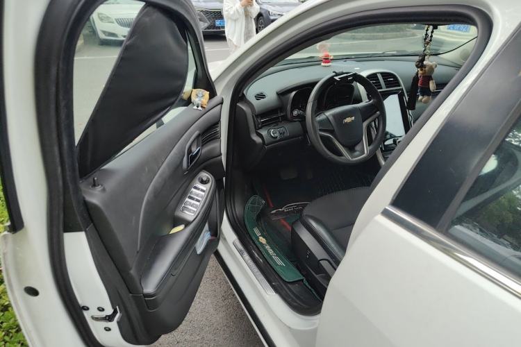Used Chevrolet Malibu 2014 1.6T Automatic Comfort Edition Driver Seat