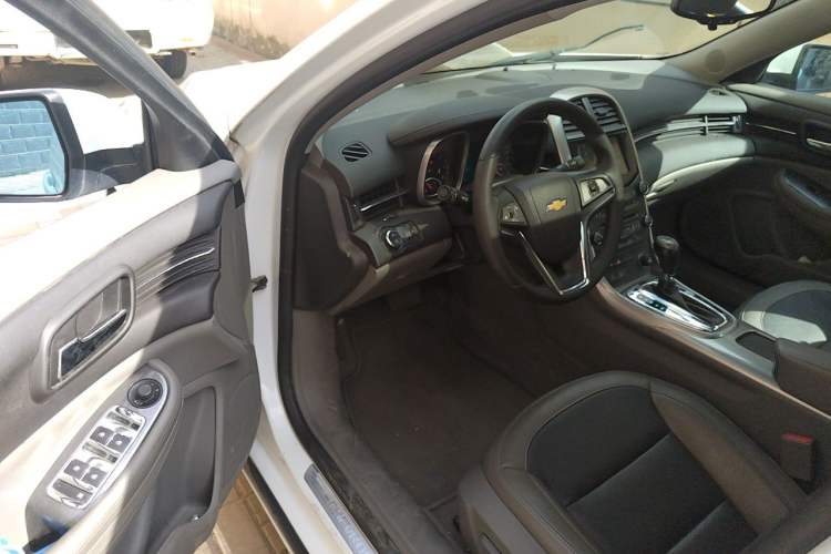 Used Chevrolet Malibu 2014 2.0L Automatic Luxury Edition Driver Seat