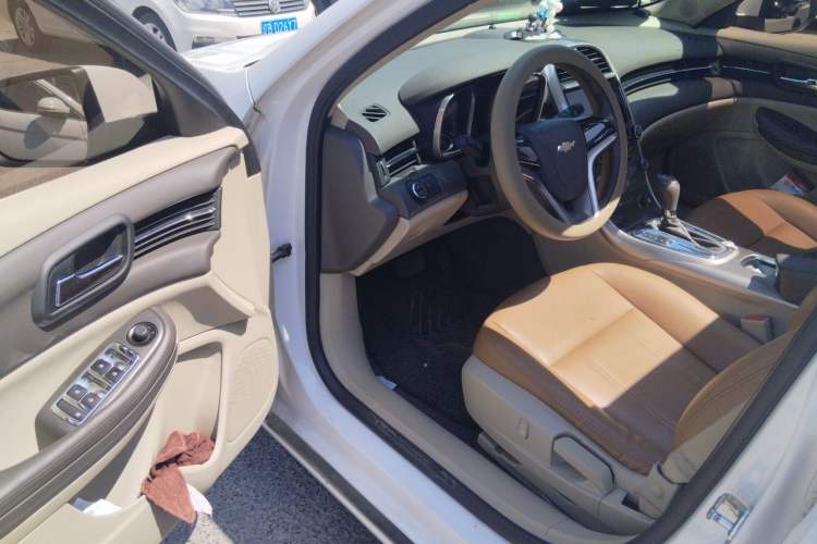 Used Chevrolet Malibu 2014 2.0L Automatic Comfort Edition Driver Seat