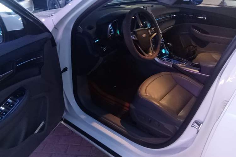 Used Chevrolet Malibu 2014 2.0L Automatic Luxury Edition Driver Seat