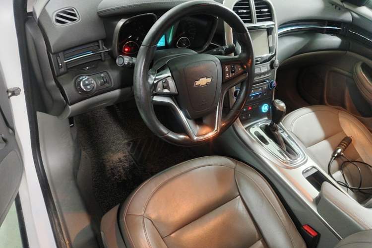 Used Chevrolet Malibu 2014 2.0L Automatic Luxury Edition Driver Seat
