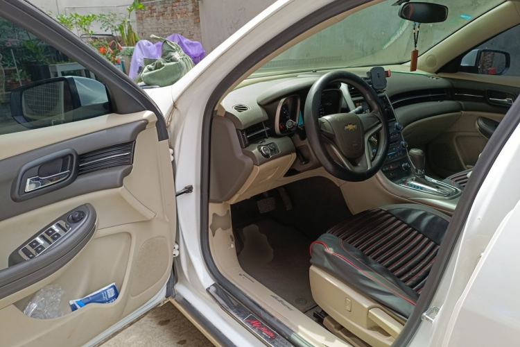 Used Chevrolet Malibu 2014 2.0L Automatic Comfort Edition Driver Seat
