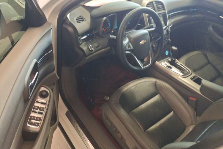 Used Chevrolet Malibu 2014 2.0L Automatic Luxury Edition Driver Seat