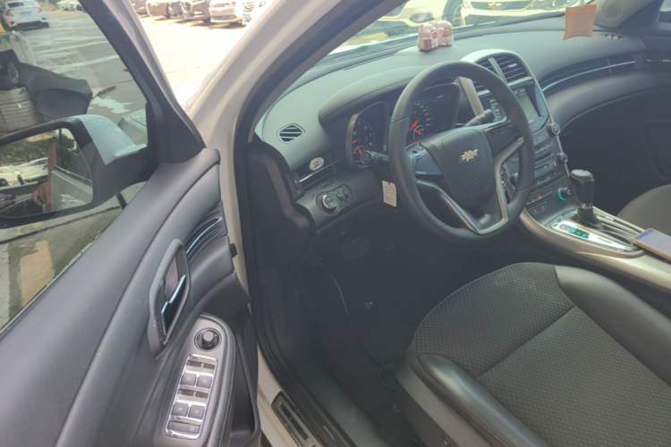 Used Chevrolet Malibu 2014 1.6T Automatic Comfort Edition Driver Seat