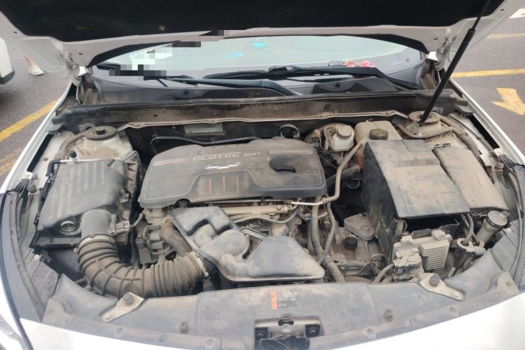 Used Chevrolet Malibu 2014 2.0L Automatic Comfort Edition Engine Bay