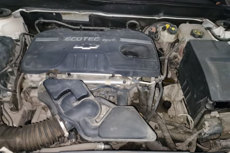 Used Chevrolet Malibu 2014 2.0L Automatic Comfort Edition Engine Bay
