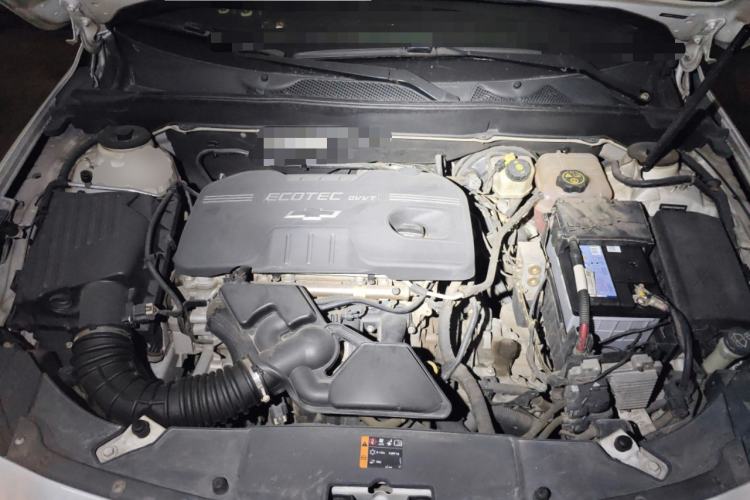 Used Chevrolet Malibu 2014 2.0L Automatic Comfort Edition Engine Bay