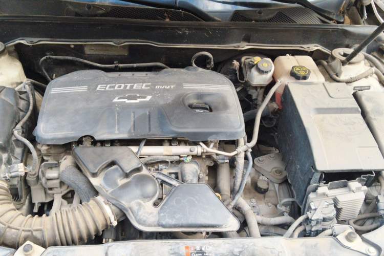 Used Chevrolet Malibu 2014 2.0L Automatic Comfort Edition Engine Bay