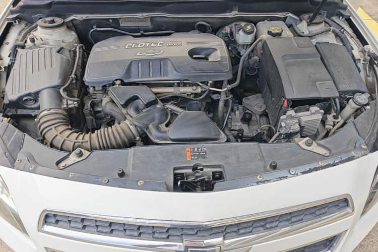 Used Chevrolet Malibu 2014 2.0L Automatic Comfort Edition Engine Bay