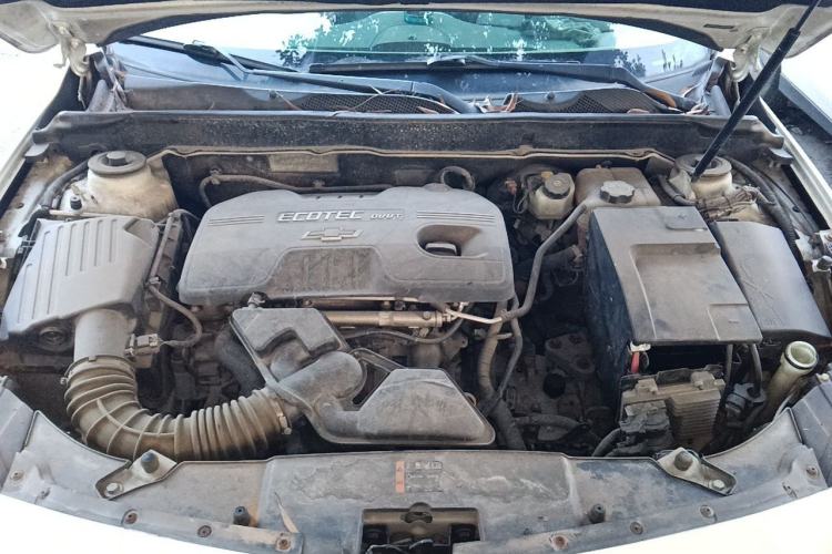 Used Chevrolet Malibu 2014 2.0L Automatic Comfort Edition Engine Bay