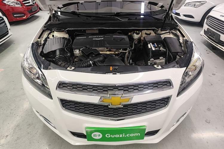 Used Chevrolet Malibu 2014 2.0L Automatic Comfort Edition Engine Bay