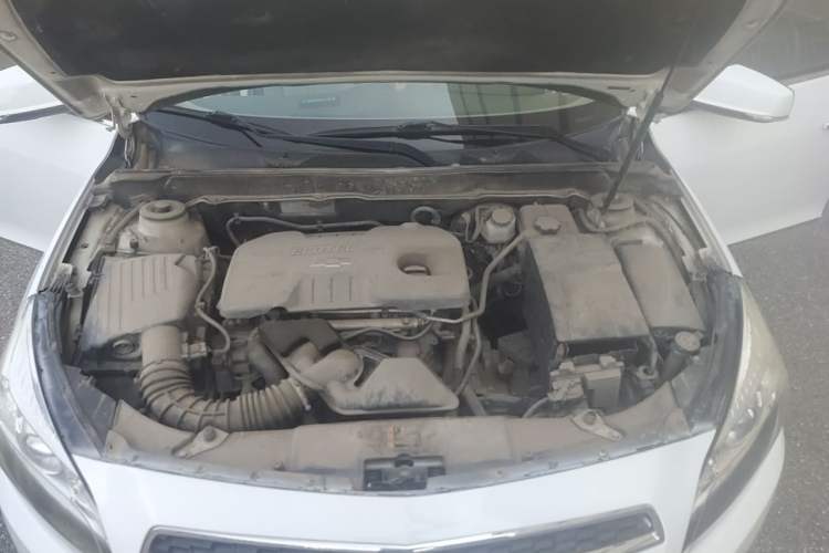 Used Chevrolet Malibu 2014 2.0L Automatic Comfort Edition Engine Bay