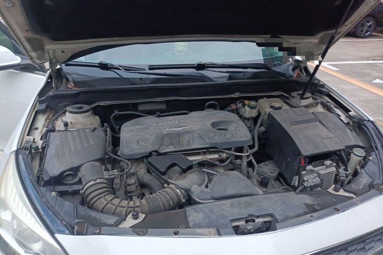 Used Chevrolet Malibu 2014 2.0L Automatic Comfort Edition Engine Bay