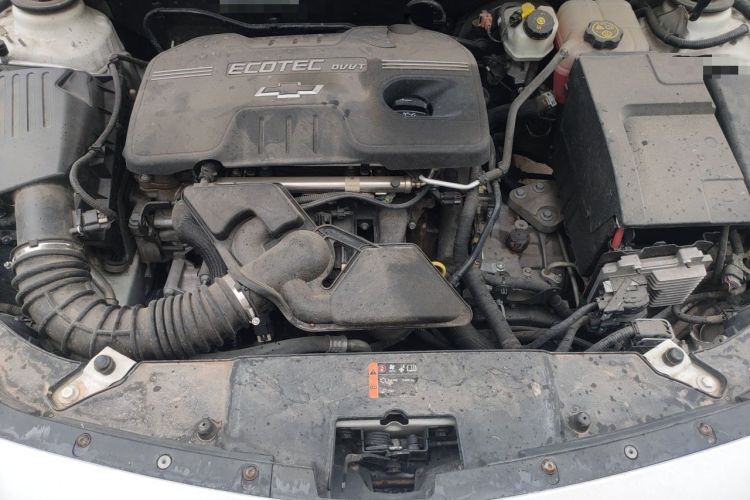 Used Chevrolet Malibu 2014 2.0L Automatic Comfort Edition Engine Bay