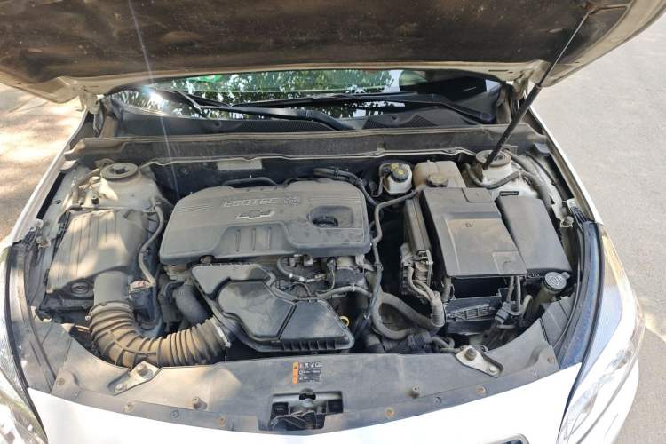 Used Chevrolet Malibu 2014 2.4L Automatic Luxury Edition Engine Bay