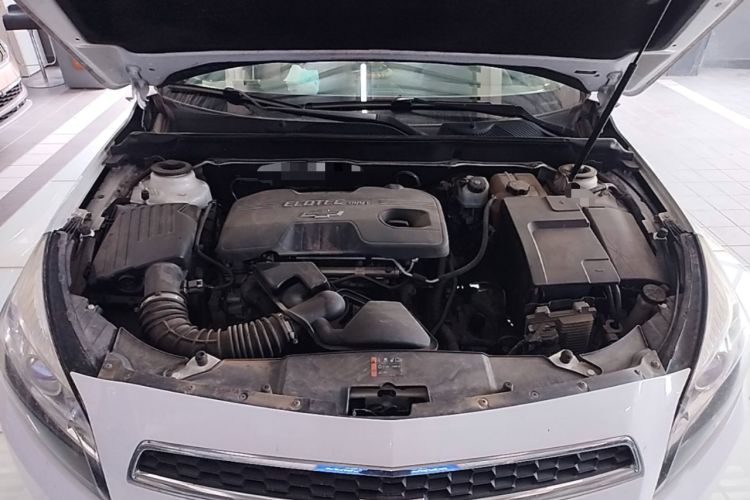 Used Chevrolet Malibu 2014 2.0L Automatic Comfort Edition Engine Bay