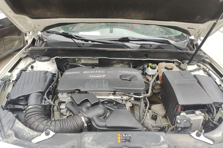 Used Chevrolet Malibu 2014 2.0L Automatic Luxury Edition Engine Bay