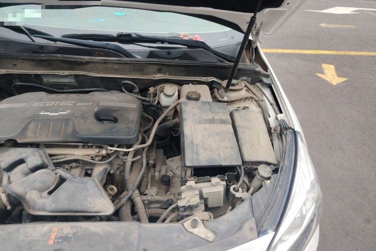 Used Chevrolet Malibu 2014 2.0L Automatic Comfort Edition Engine Bay Left