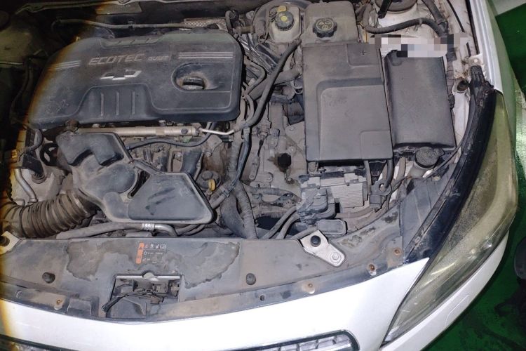 Used Chevrolet Malibu 2014 2.0L Automatic Luxury Edition Engine Bay Left