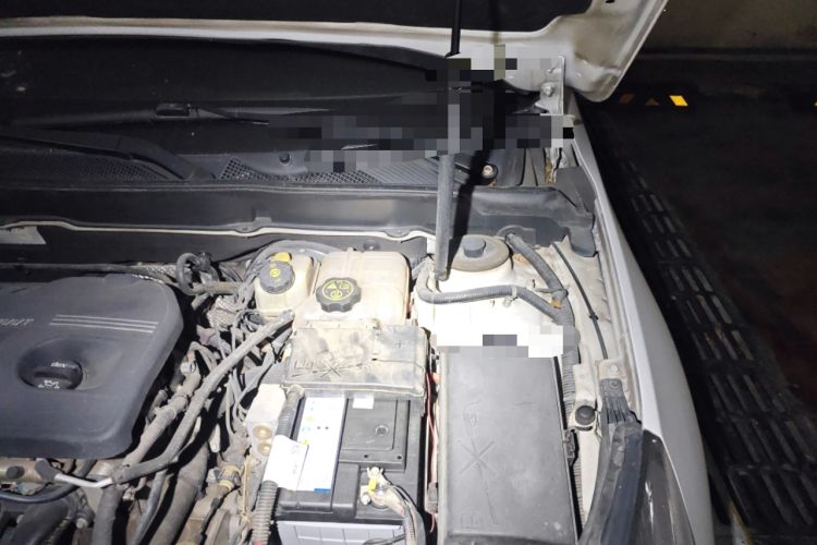 Used Chevrolet Malibu 2014 2.0L Automatic Comfort Edition Engine Bay Left