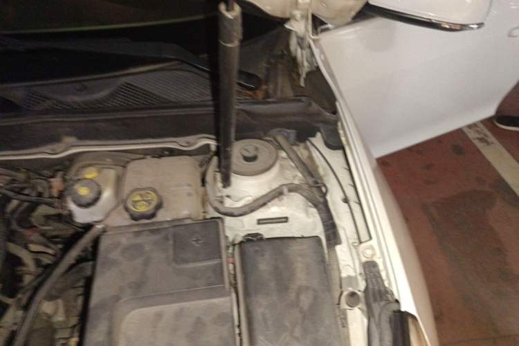 Used Chevrolet Malibu 2014 2.0L Automatic Comfort Edition Engine Bay Left
