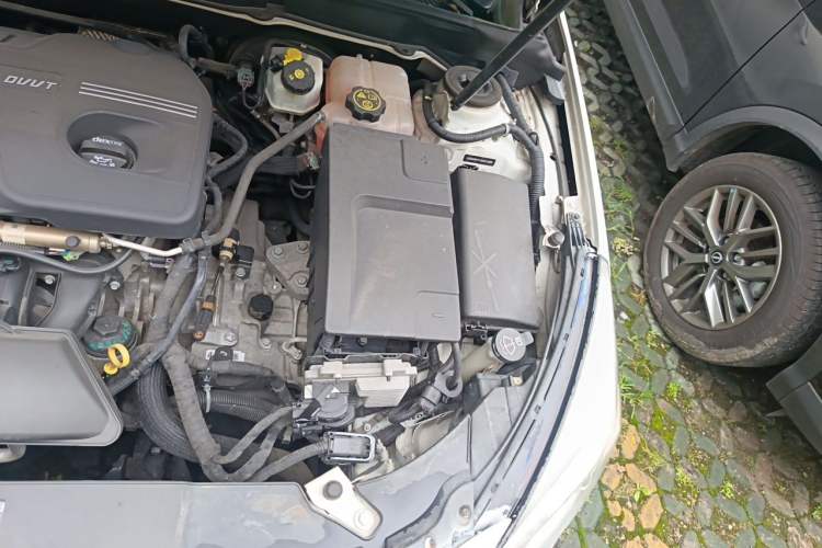 Used Chevrolet Malibu 2014 2.0L Automatic Luxury Edition Engine Bay Left