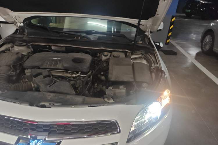 Used Chevrolet Malibu 2014 2.0L Automatic Comfort Edition Engine Bay Left