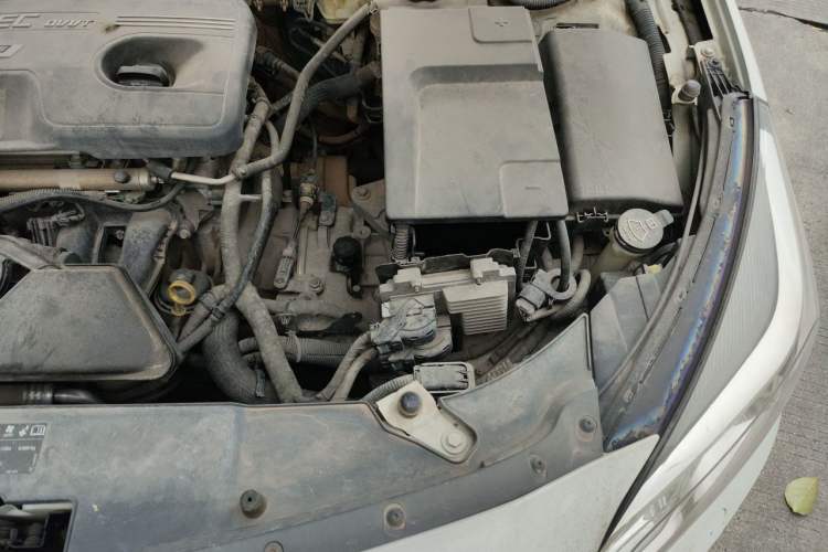 Used Chevrolet Malibu 2014 2.0L Automatic Luxury Edition Engine Bay Left