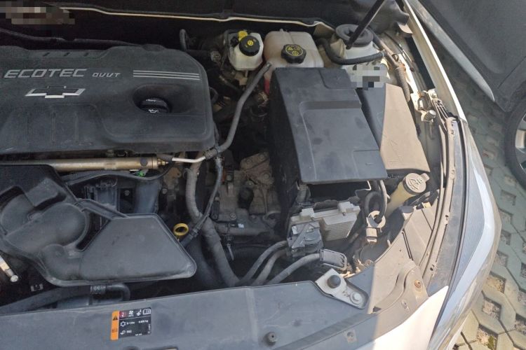 Used Chevrolet Malibu 2014 2.0L Automatic Luxury Edition Engine Bay Left