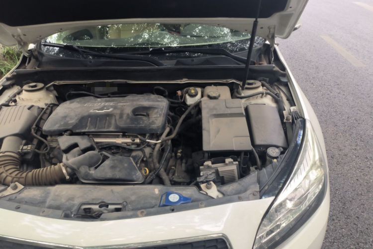 Used Chevrolet Malibu 2014 2.0L Automatic Comfort Edition Engine Bay Left