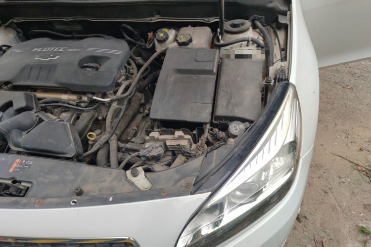 Used Chevrolet Malibu 2014 2.0L Automatic Comfort Edition Engine Bay Left