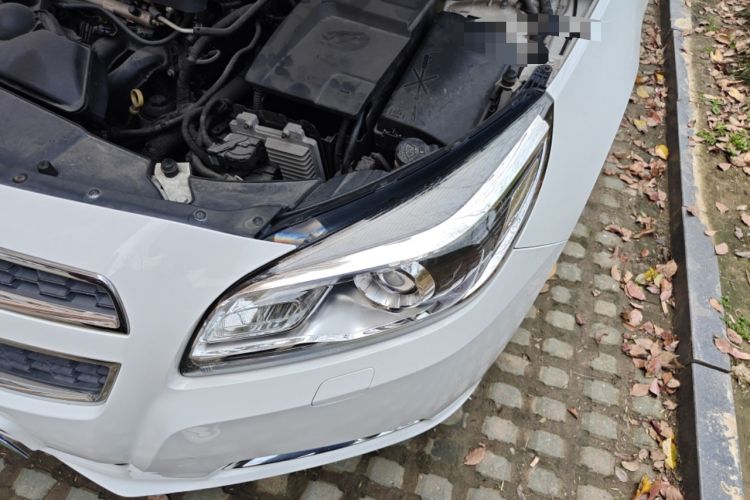 Used Chevrolet Malibu 2014 2.0L Automatic Luxury Edition Engine Bay Left