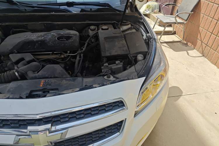 Used Chevrolet Malibu 2014 2.0L Automatic Luxury Edition Engine Bay Left