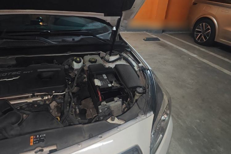 Used Chevrolet Malibu 2014 2.0L Automatic Luxury Edition Engine Bay Left