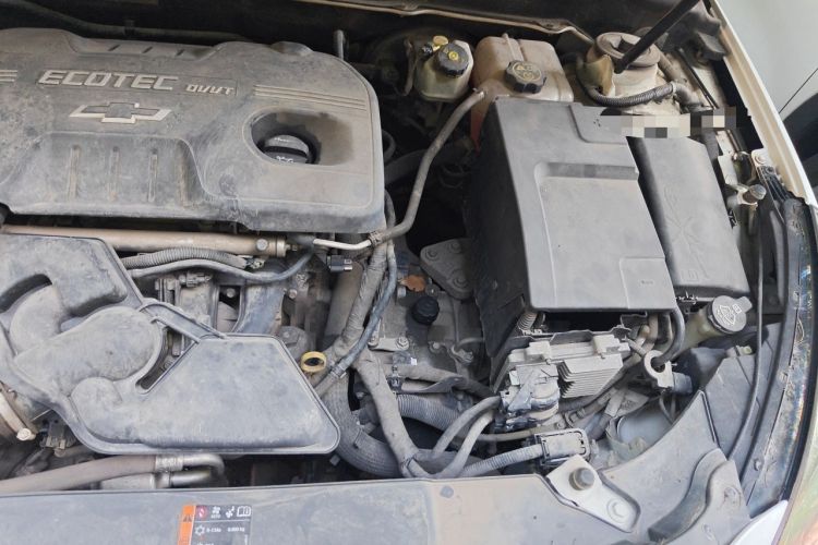 Used Chevrolet Malibu 2014 2.0L Automatic Luxury Edition Engine Bay Left