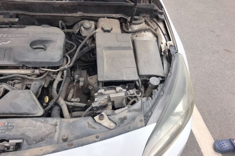 Used Chevrolet Malibu 2014 2.0L Automatic Comfort Edition Engine Bay Left
