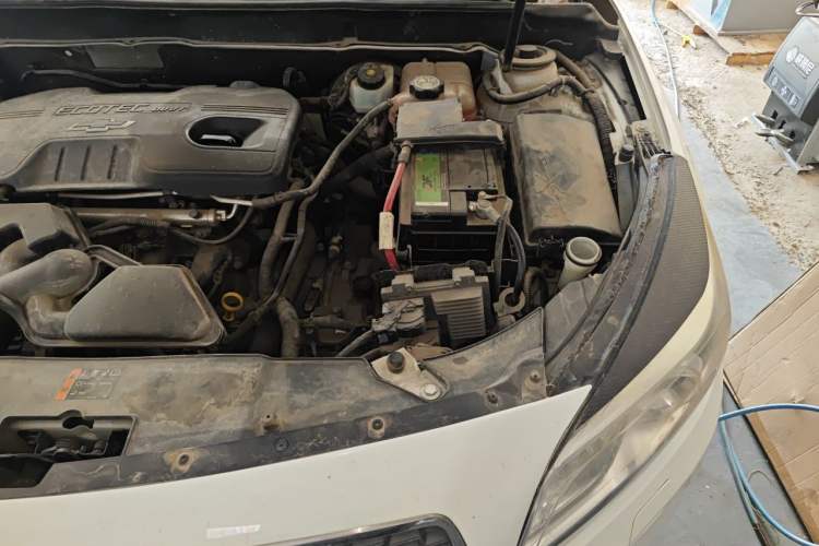 Used Chevrolet Malibu 2014 2.0L Automatic Luxury Edition Engine Bay Left