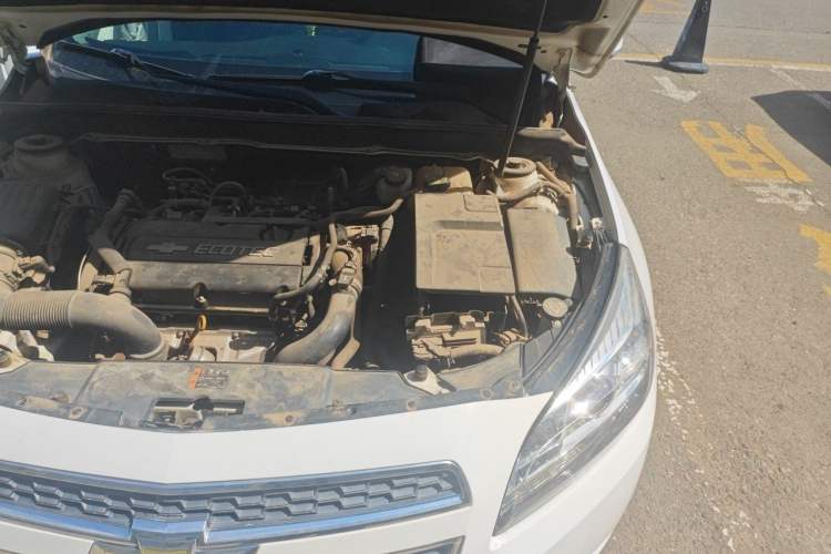 Used Chevrolet Malibu 2014 1.6T Automatic Comfort Edition Engine Bay Left