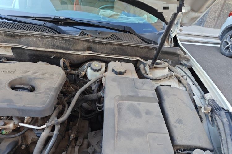 Used Chevrolet Malibu 2014 2.0L Automatic Luxury Edition Engine Bay Left