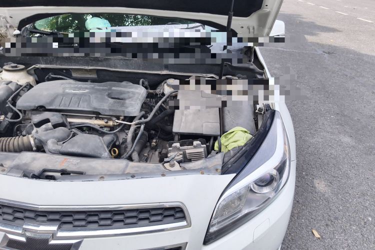 Used Chevrolet Malibu 2014 2.0L Automatic Luxury Edition Engine Bay Left