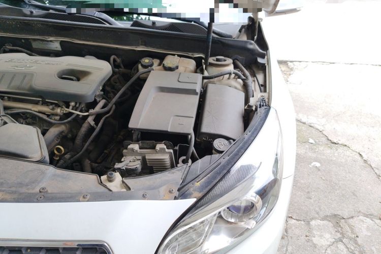 Used Chevrolet Malibu 2014 2.0L Automatic Luxury Edition Engine Bay Left