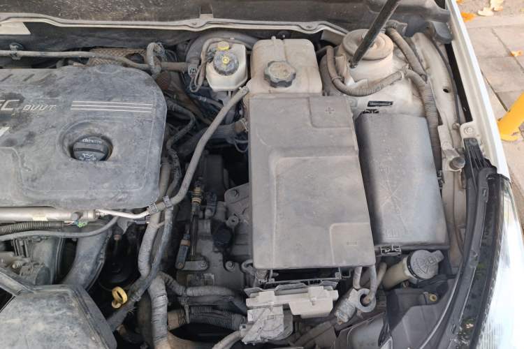 Used Chevrolet Malibu 2014 2.0L Automatic Luxury Edition Engine Bay Left
