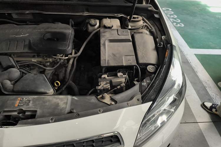 Used Chevrolet Malibu 2014 2.0L Automatic Luxury Edition Engine Bay Left