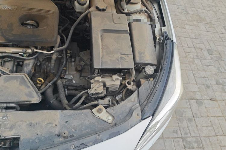 Used Chevrolet Malibu 2014 2.0L Automatic Luxury Edition Engine Bay Left
