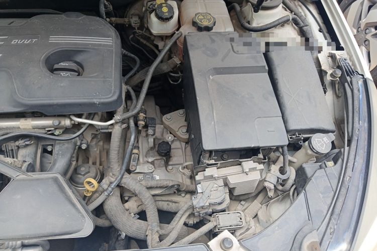 Used Chevrolet Malibu 2014 2.0L Automatic Luxury Edition Engine Bay Left