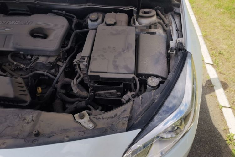 Used Chevrolet Malibu 2014 2.4L Automatic Luxury Edition Engine Bay Left