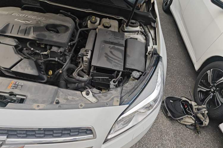 Used Chevrolet Malibu 2014 2.4L Automatic Luxury Edition Engine Bay Left